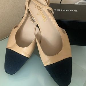 CHANEL Slingback Beige/Black 40 Flats